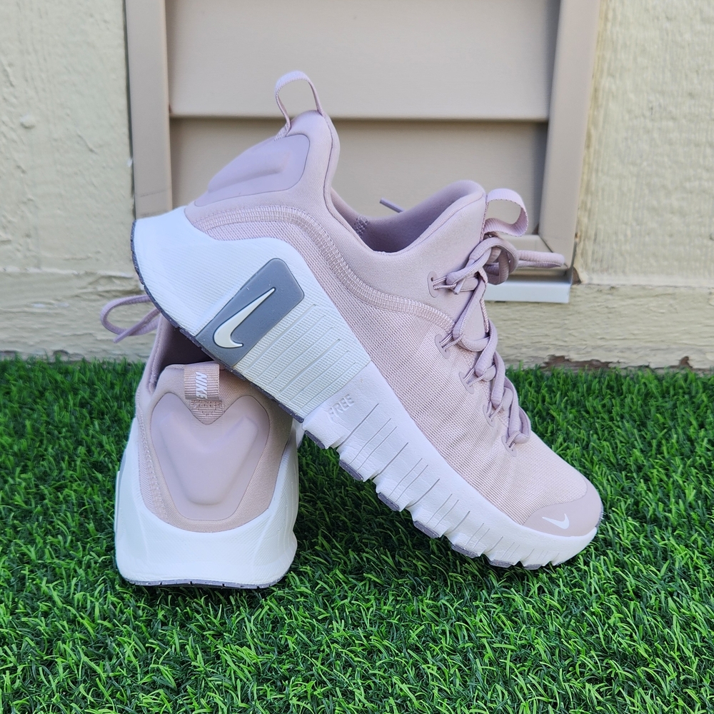 Nike Free Metcon 6 Platinum Violet Purple-White Womens Size 9.5 [FJ7126-002]